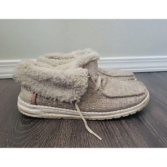 Women's Hey Dude Wendy Fold Stitch‎ Cozy Boot Bootie Shoes Tan Size 8 - Picture 1 of 7